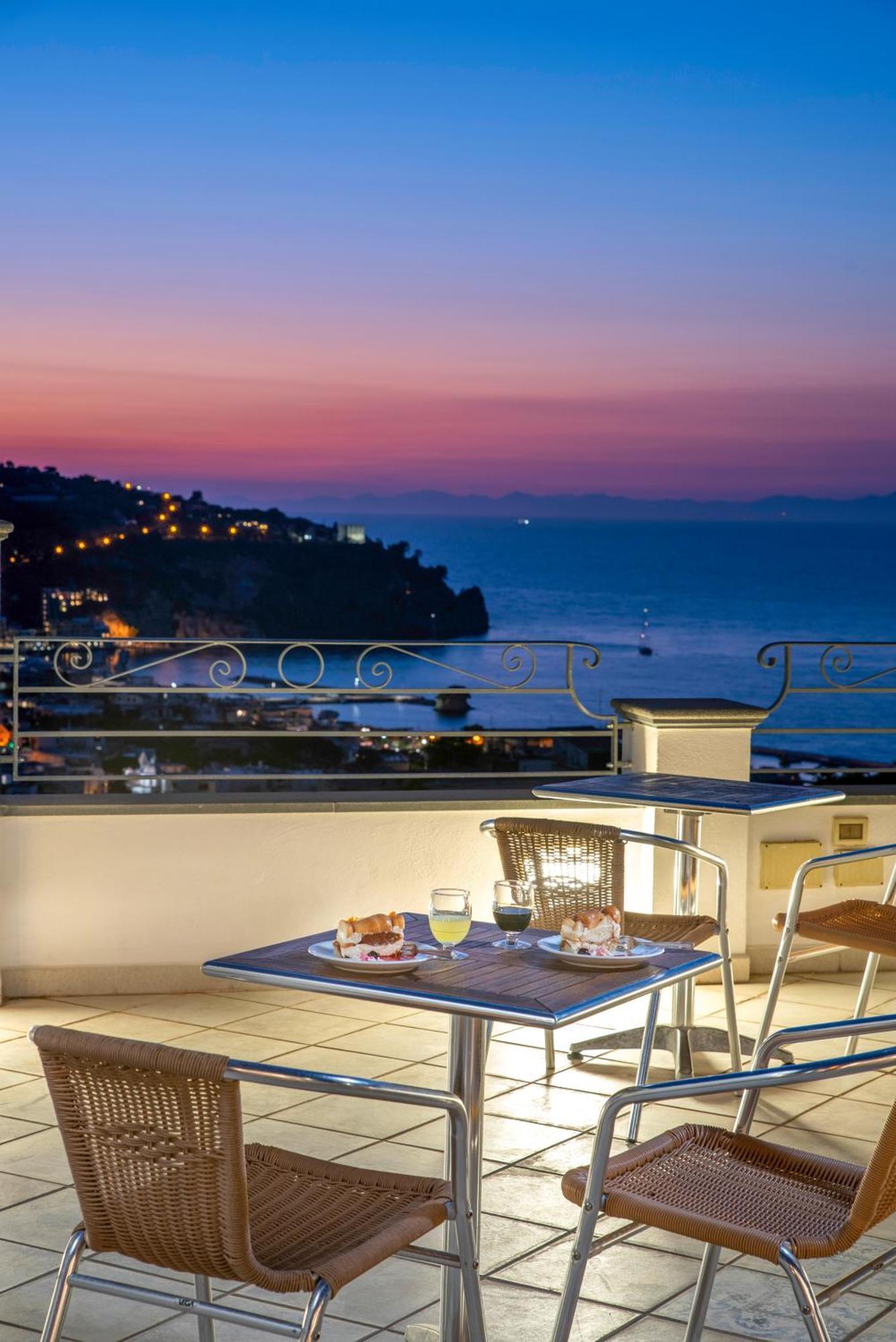 Hotel Bel Tramonto Casamicciola Terme Zewnętrze zdjęcie